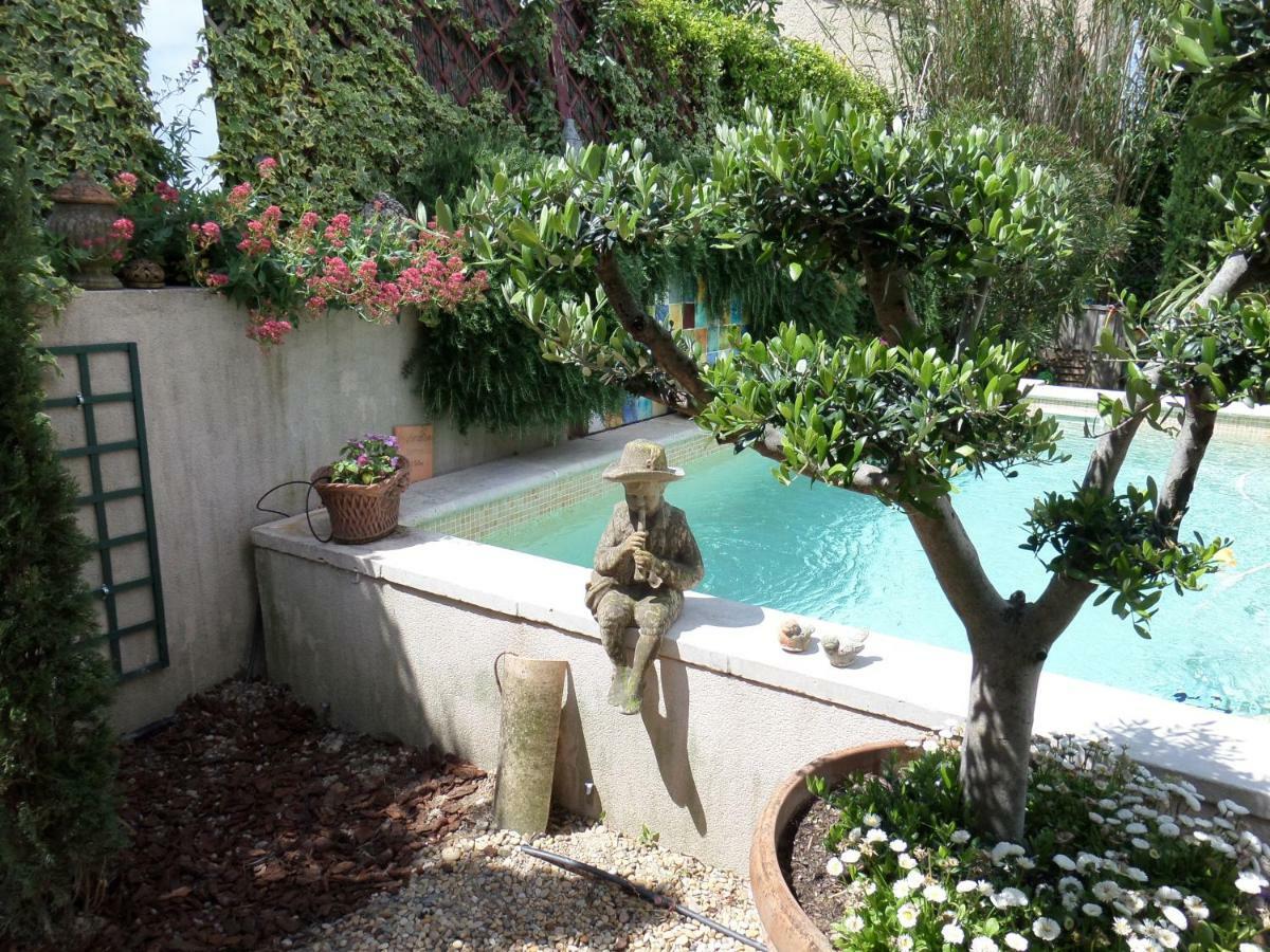 Le Clos Martin Eyragues 外观 照片